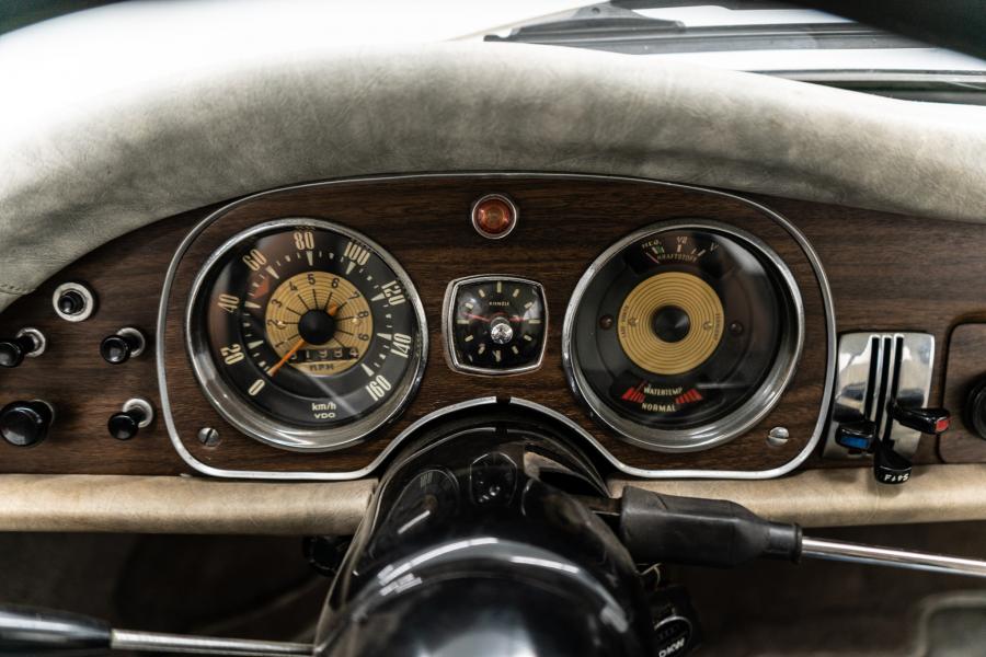 Панель приборов Auto Union 1000 SP Coupe 1960 года  (фото 30 из 84)